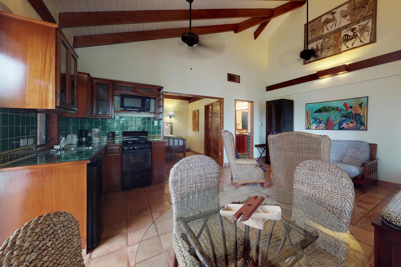 Condo #31 @ Beachside Villas Placencia Екстериор снимка